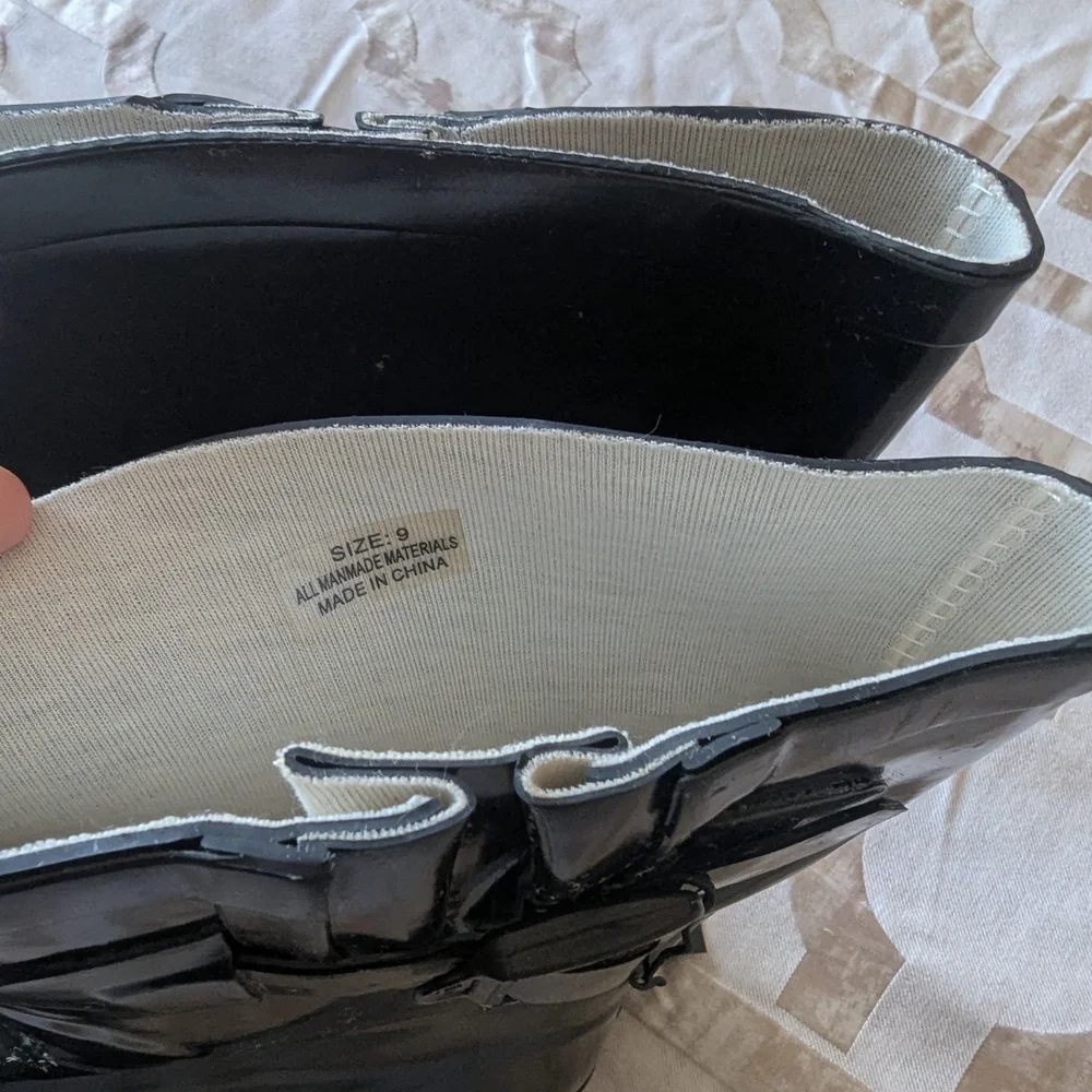 Women's Black Rain Boots - Picture 6 of 7